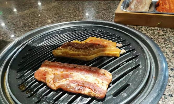 高丽兔的饲养方法（一只温顺可爱的宠物）